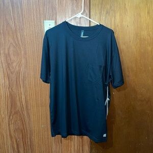 Sz XL NEW VUORI pocket tee